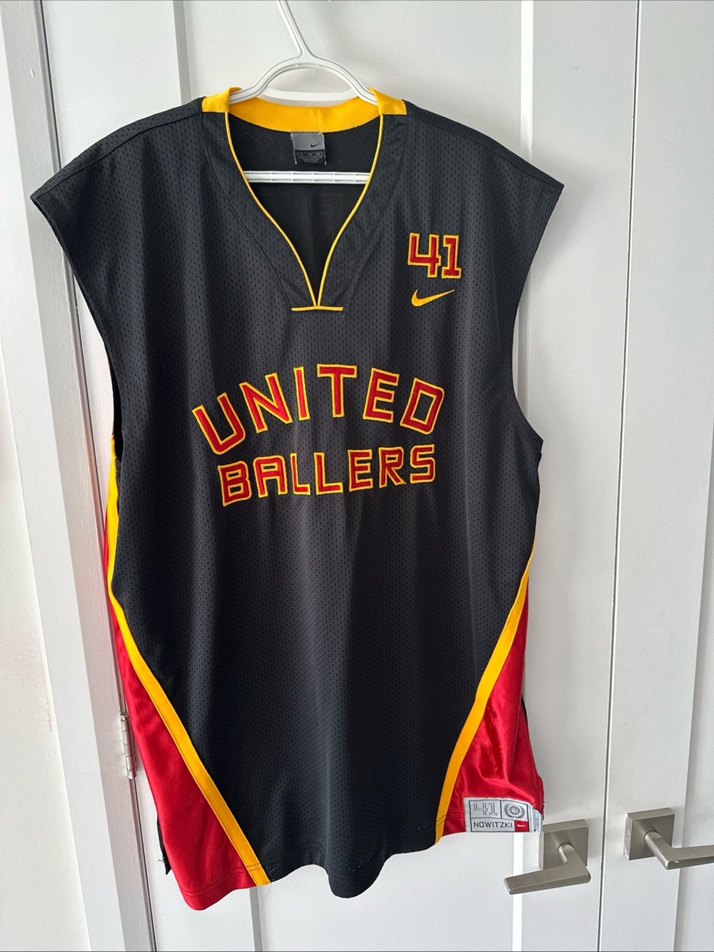 Special Edition Vintage United Ballers World League Basketball Jersey -Like NEW!